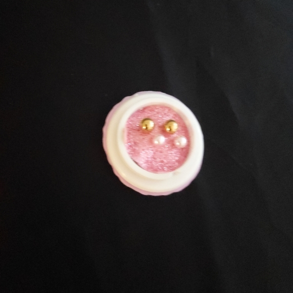 Gold and Pink Tone Stud Earrings in Hand-Crafted Storage Box - Picture 4 of 7